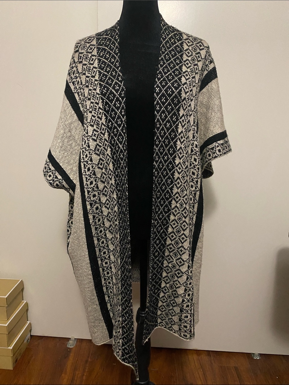 Black & Cream Patterned Knit Cape Shawl